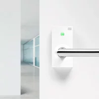 EZK Offene Tür mit Hintergrund