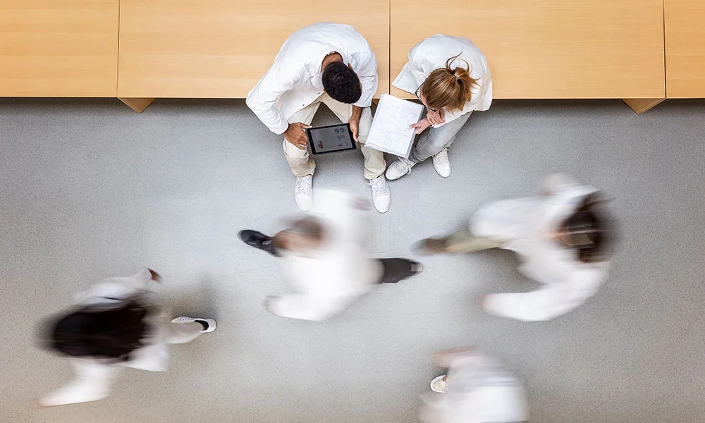 Mitarbeiter in Klinik
